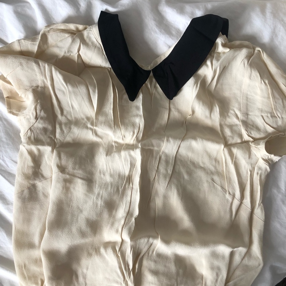 Sunday Best top with black collar